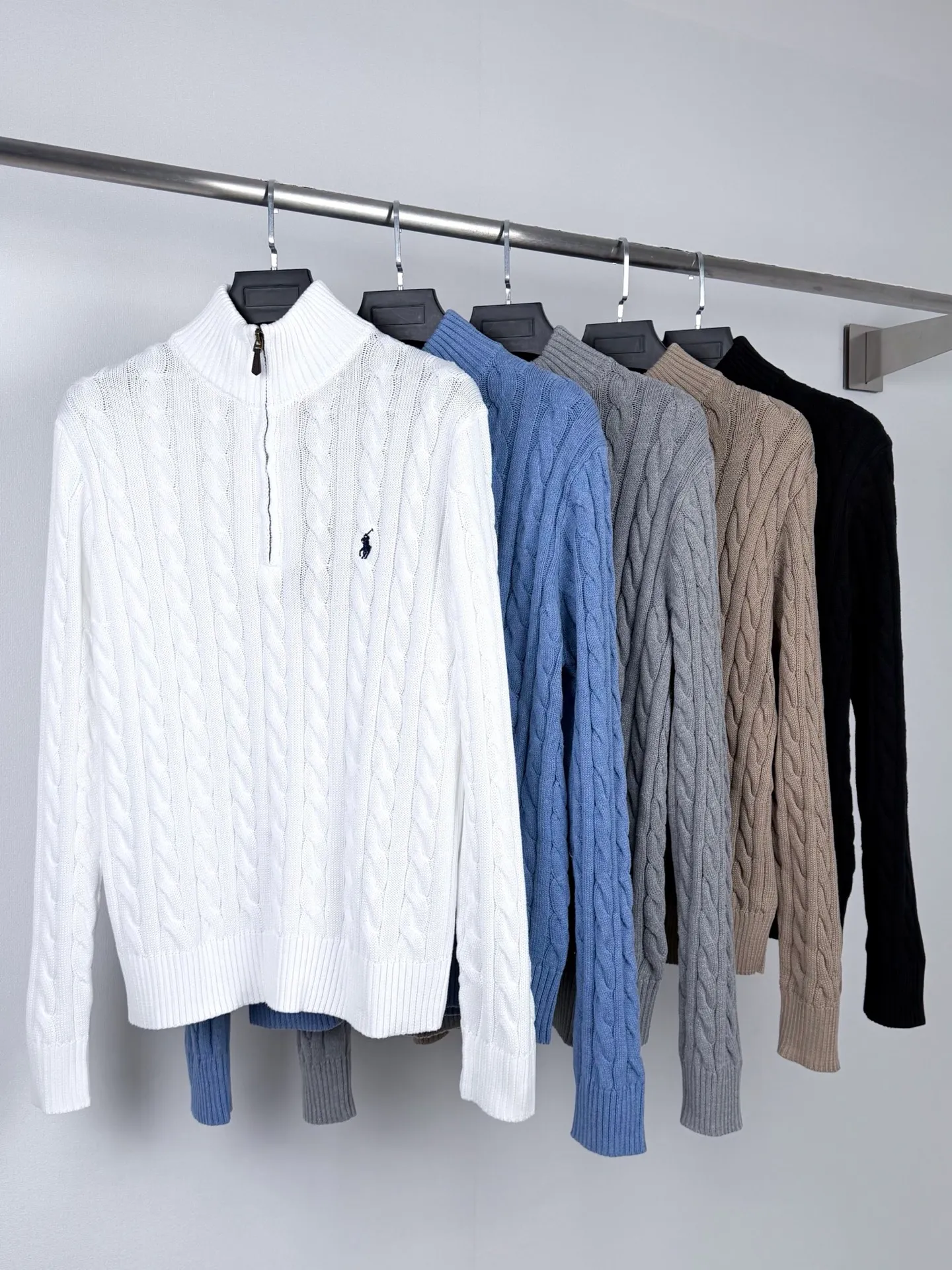Five colors available